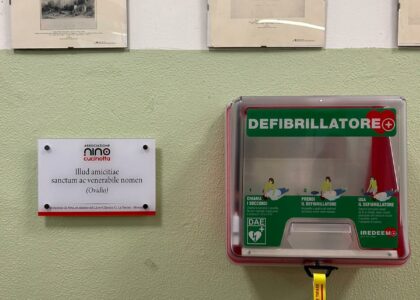 L’Associazione Nino Cucinotta dona un defibrillatore al Liceo La Farina